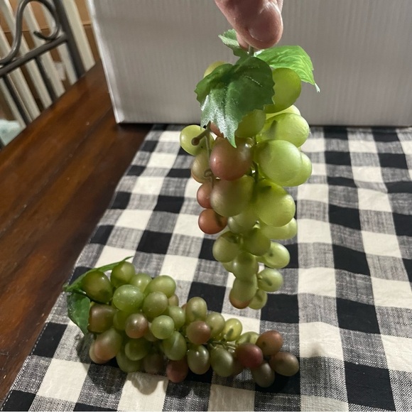 Lot of 3 Vintage Faux Grapes Green Red - Picture 5 of 5